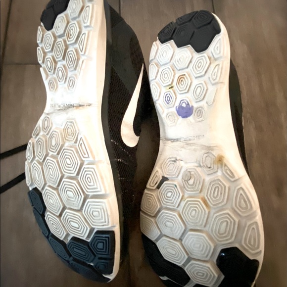 Nike training shoes - Picture 3 of 5